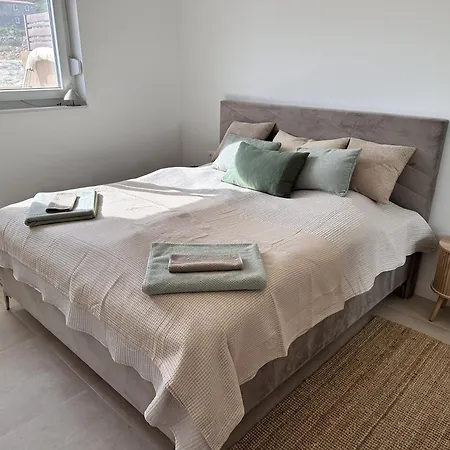 Seaside Apartman *